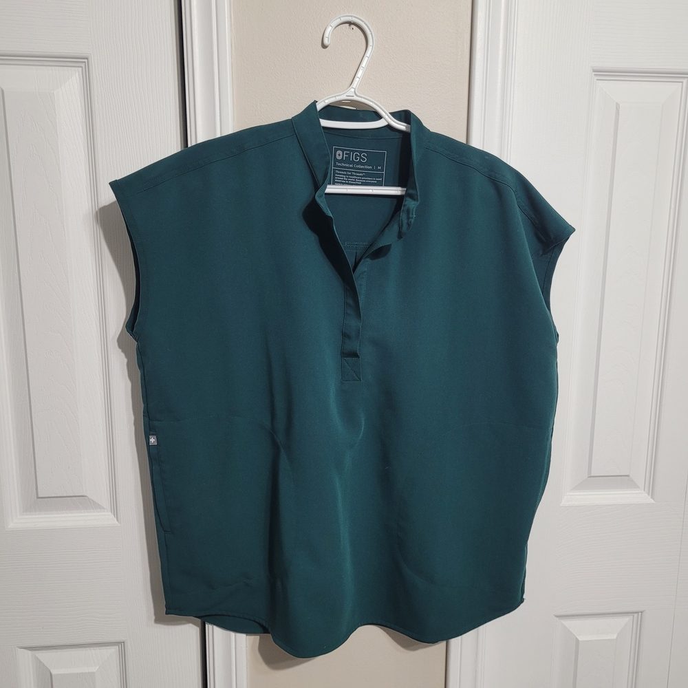 FIGS Women's Rafaela Scrub Top Size Medium Forest Green